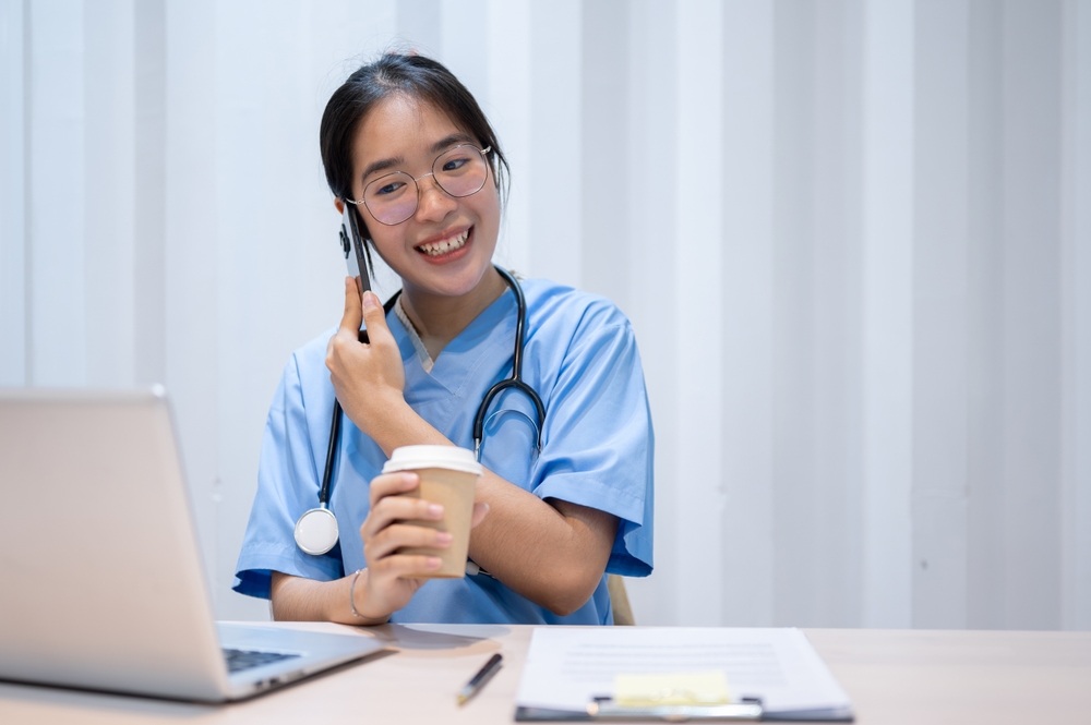 A,Positive,,Hardworking,Asian,Female,Doctor,Is,Multitasking,,Talking,On