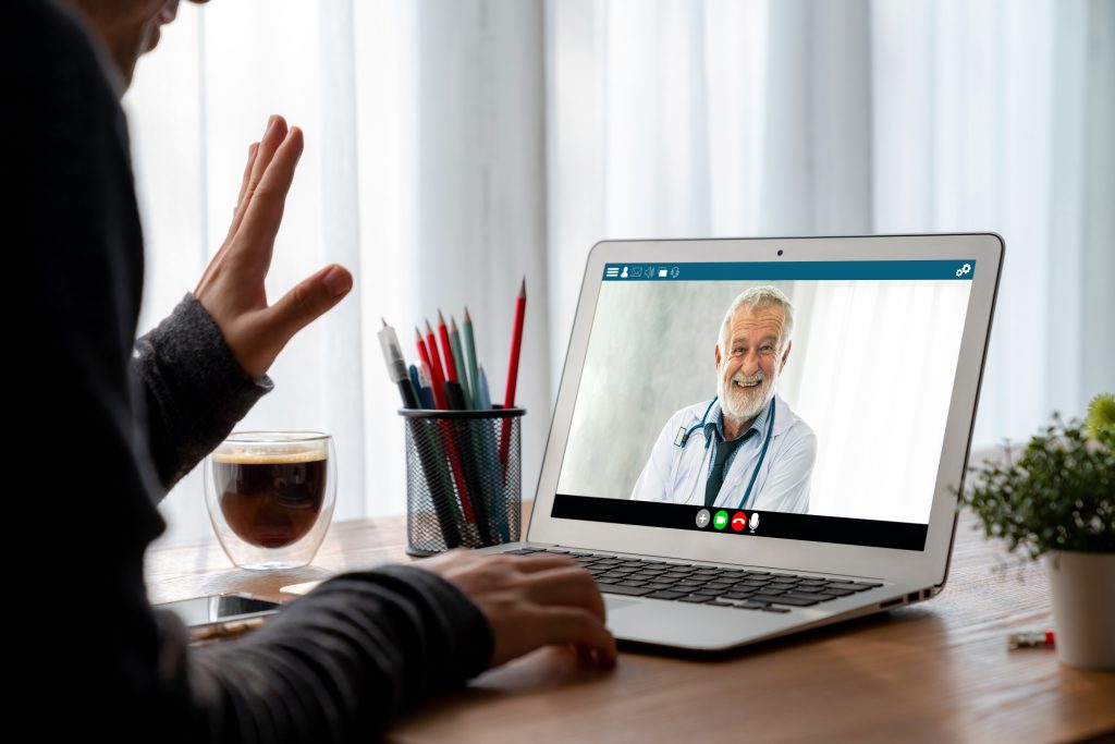 Doctor video call online by modish telemedicine software application
