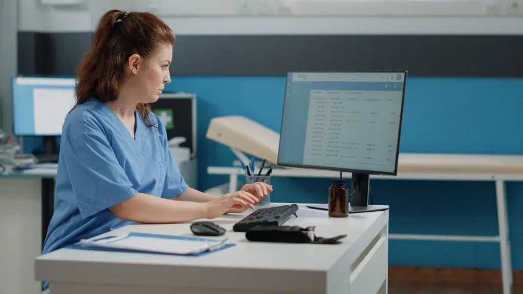 Illustration of the average typing speed of medical scribe during patient documentation.