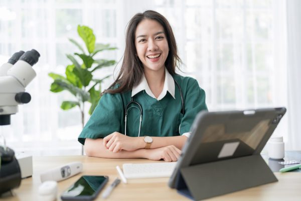 young-attractive-asian-female-doctor-diagnosis-talking-about-virtual-assistant-for-medical-practice